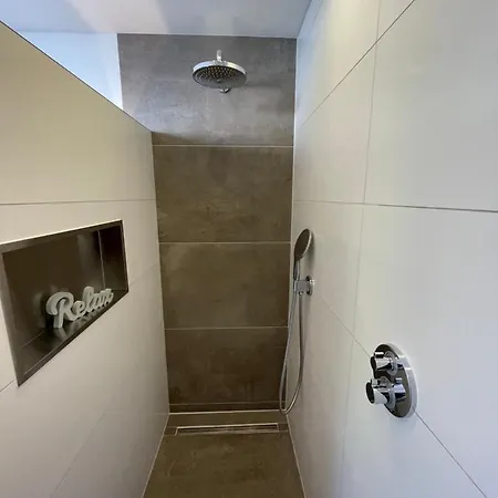 Ferienhaus Neu! Wellnesshome Fontaneweg Sauna, Terasse, Garten Erstbezug Juli 2022 *